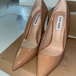Steve Madden Nude Patent Pointed-Toe Pumps